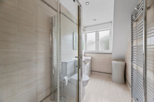 En Suite- click for photo gallery